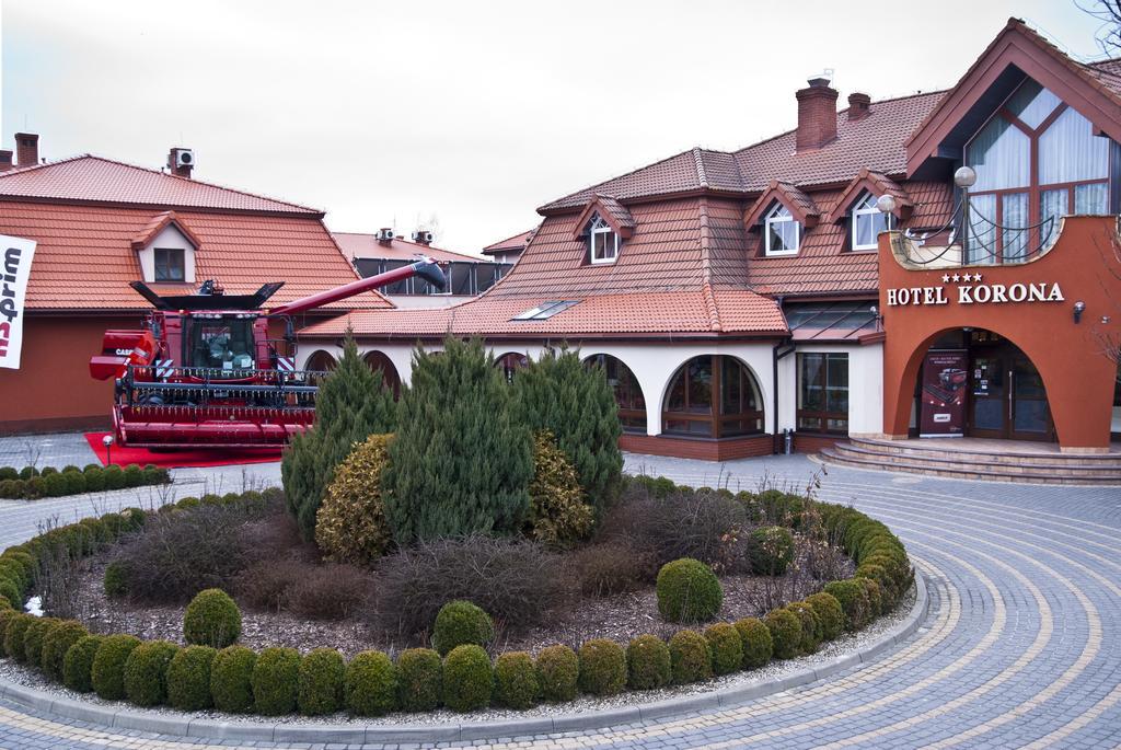 Hotel Korona Spa & Wellness Zemborzyce Dolne Exterior foto